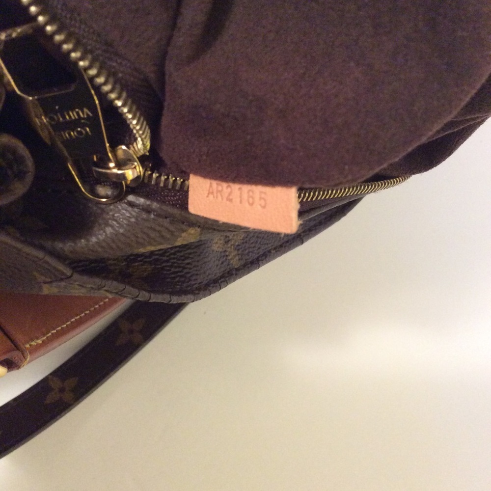Louis Vuitton Métis Hobo - Picture 9 of 9